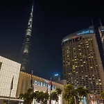 Four Apple Emaar Fashion Avenue Deluxe Studio