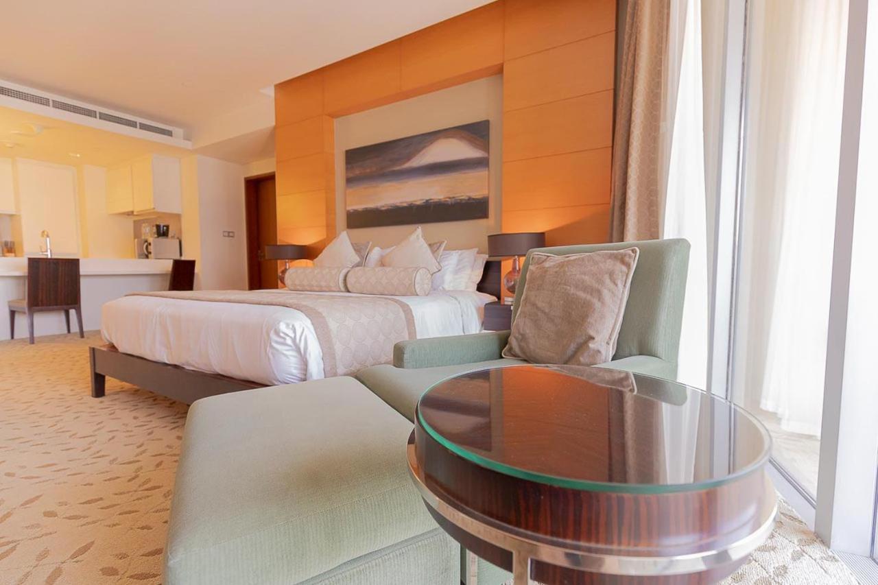 Four Apple Emaar Fashion Avenue Deluxe Apartment *